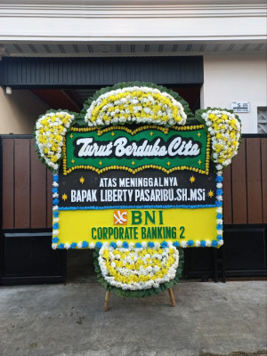Papan Bunga Duka di Mndona Hiera