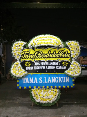 Papan Bunga Duka di Mndona Hiera